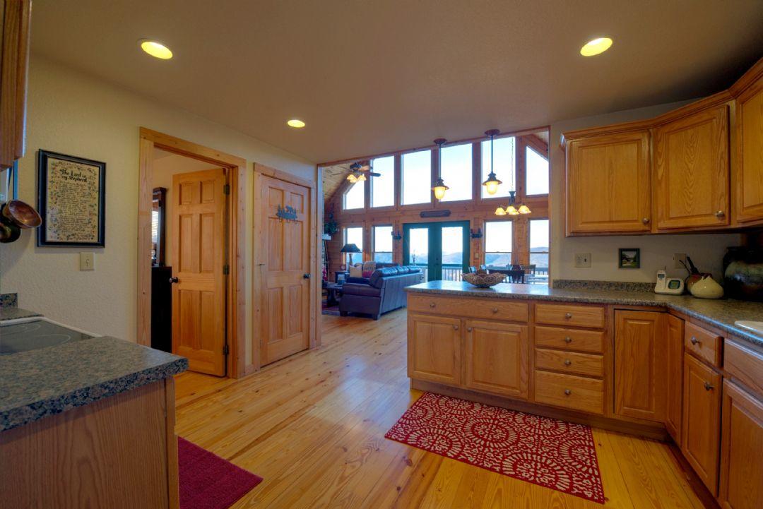 Sky High Cabin - thumb 2