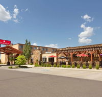 Ramada by Wyndham Fargo - Accommodation Rooms