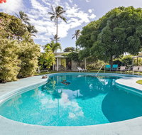 Tropical Garden Studio - Pool on property - Accommodation Rooms