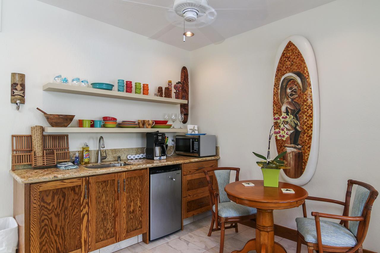 Kailua Beach Studio - Tiki Room - thumb 8