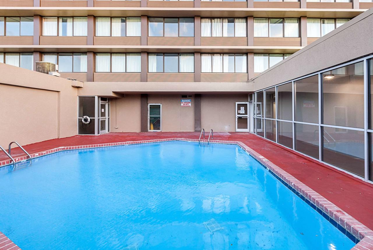 Quality Inn & Suites Cincinnati Downtown - thumb 5