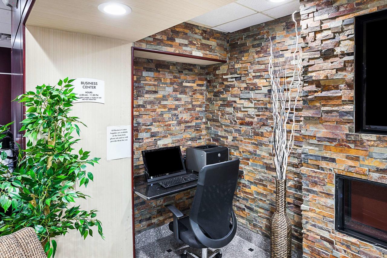 Quality Inn & Suites Cincinnati Downtown - thumb 19