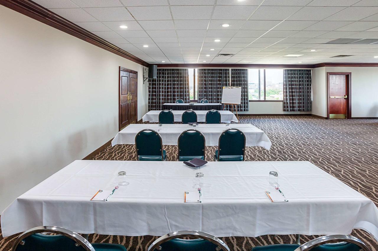 Quality Inn & Suites Cincinnati Downtown - thumb 34