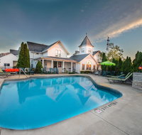 OurGuest Inn  Suites Downtown Port Clinton - Accommodation Rooms