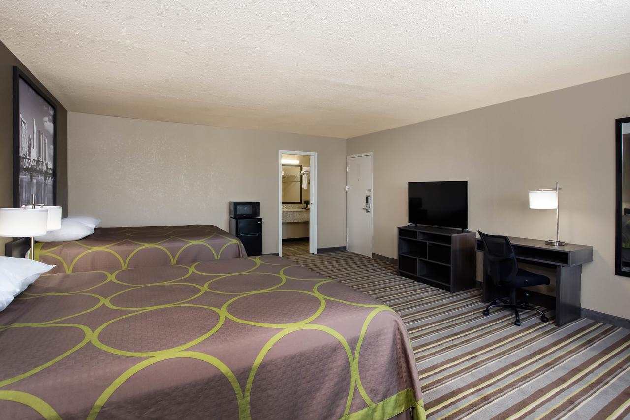 Super 8 By Wyndham Sidney - thumb 5