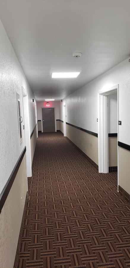 Super 8 By Wyndham Sidney - thumb 26