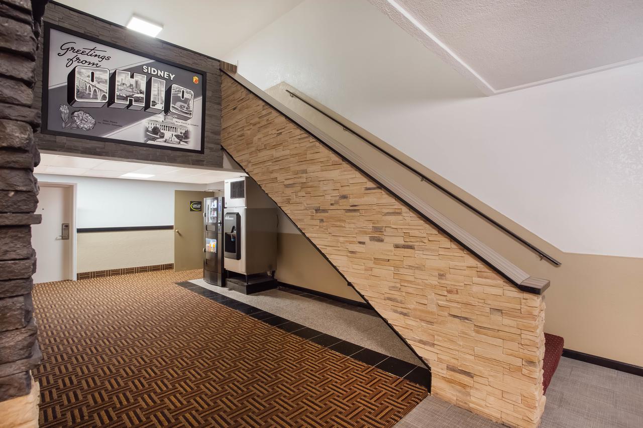 Super 8 By Wyndham Sidney - thumb 14