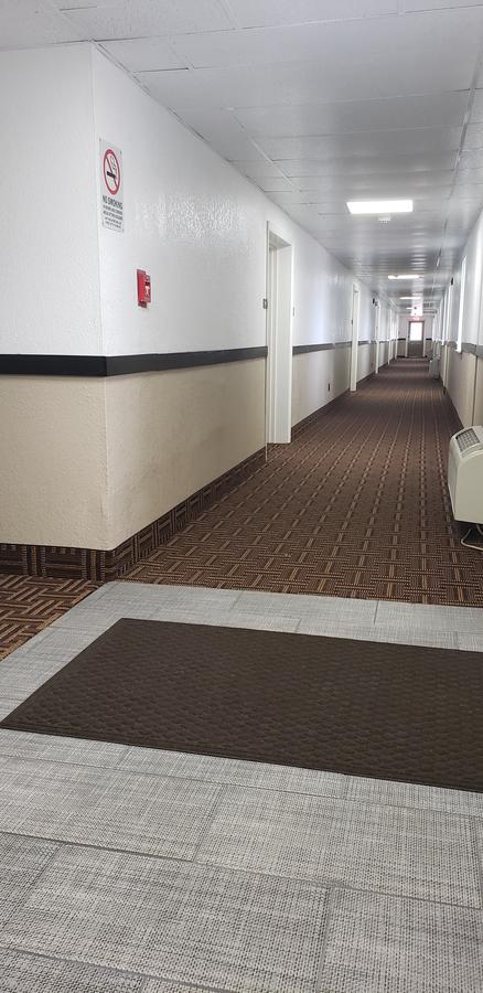 Super 8 By Wyndham Sidney - thumb 23