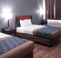 Econo Lodge Inn  Suites South Sandusky - Accommodation Rooms