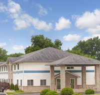 Super 8 by Wyndham Heath/Newark - Accommodation Rooms