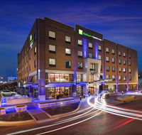Holiday Inn Express  Suites Oklahoma City Downtown - Bricktown - Accommodation Rooms