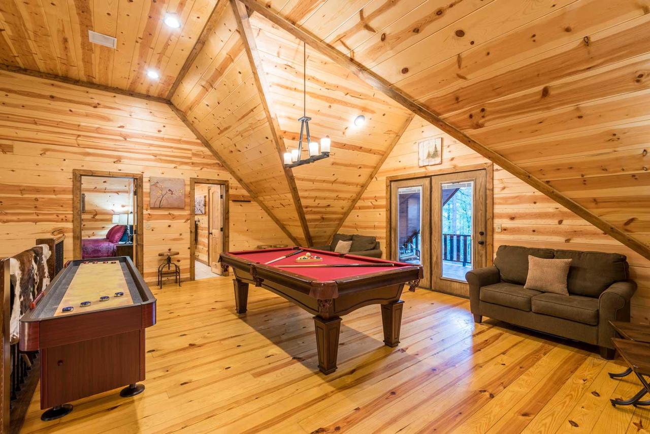 Silver Dollar Lodge (5 Bdrm) (High Lux) Hot Tub Cabin - thumb 41