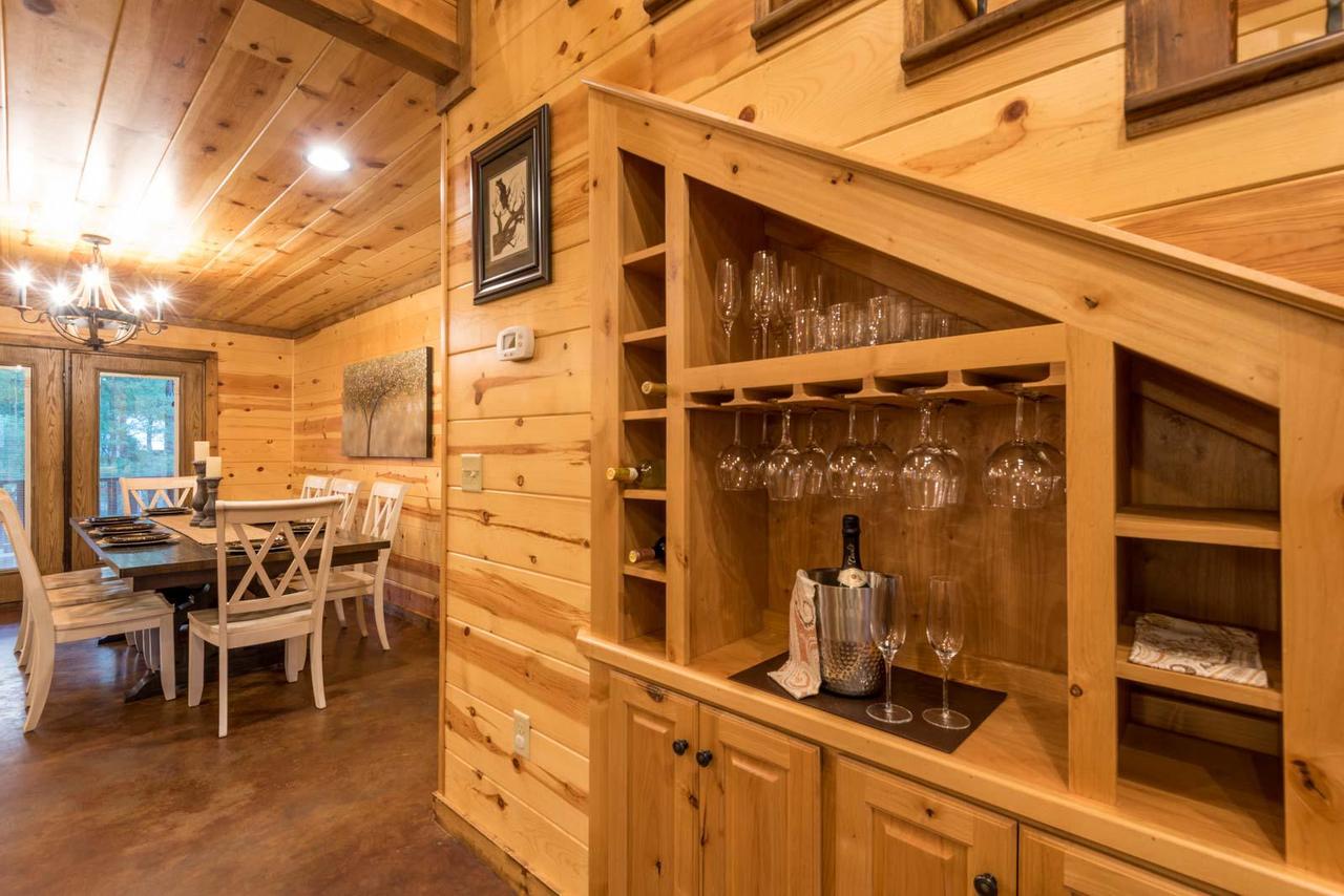 Silver Dollar Lodge (5 Bdrm) (High Lux) Hot Tub Cabin - thumb 34