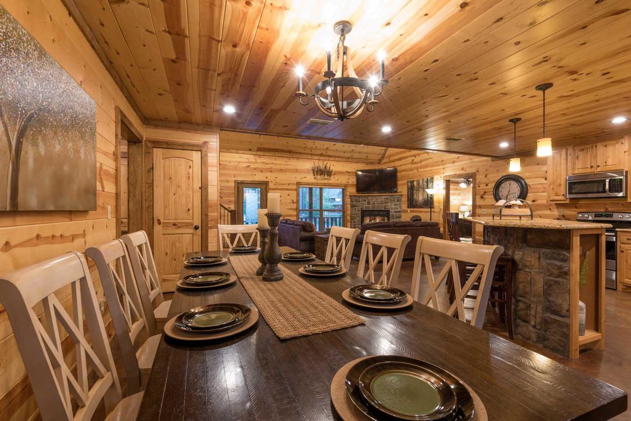 Silver Dollar Lodge (5 Bdrm) (High Lux) Hot Tub Cabin - thumb 30