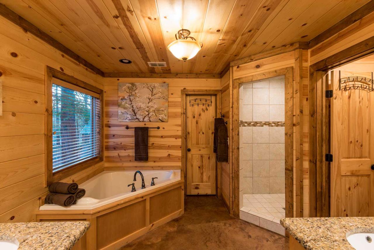 Silver Dollar Lodge (5 Bdrm) (High Lux) Hot Tub Cabin - thumb 43