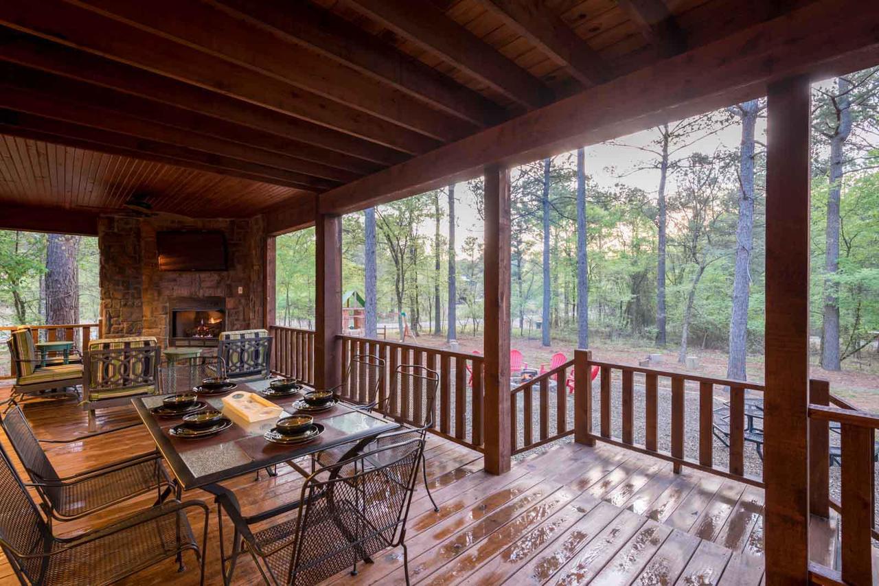 Silver Dollar Lodge (5 Bdrm) (High Lux) Hot Tub Cabin - thumb 12