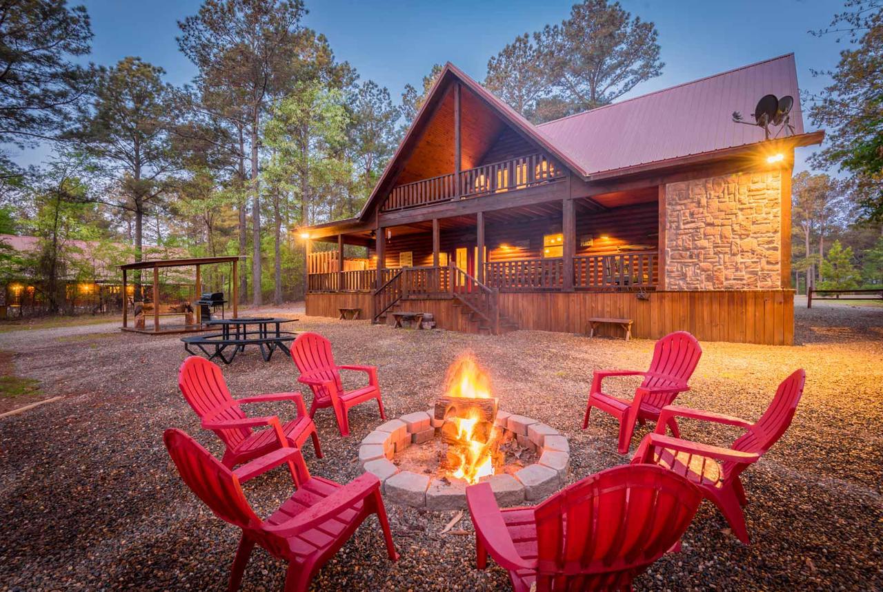 Silver Dollar Lodge (5 Bdrm) (High Lux) Hot Tub Cabin - thumb 0
