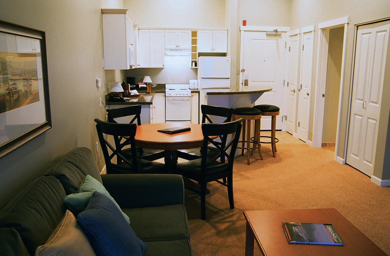 Rivertide Suites - thumb 10