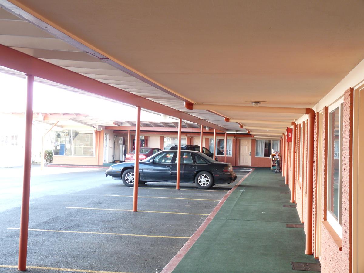 Columbia Inn - thumb 11