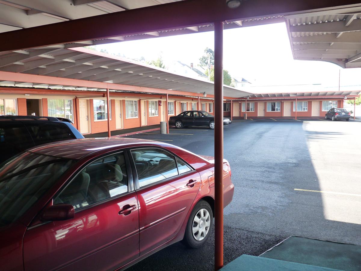 Columbia Inn - thumb 12