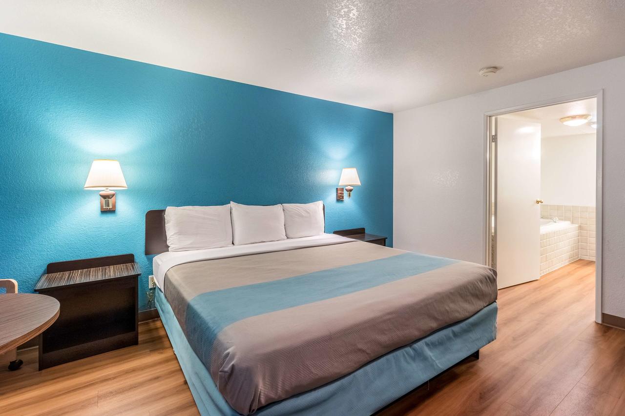 Motel 6 Astoria - thumb 21