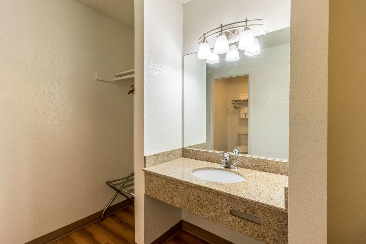 Motel 6 Astoria - thumb 27