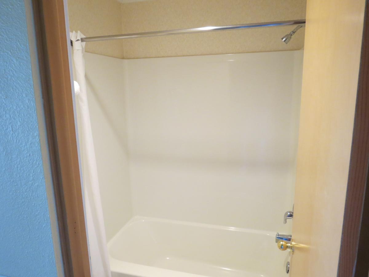 Western Royal Inn - thumb 18