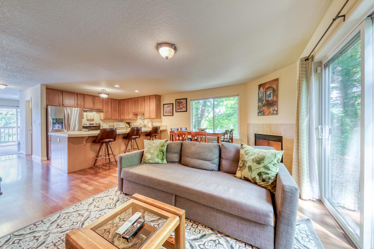 Troutdale Escape - 3 Bed 3 Bath Vacation Home In Troutdale - thumb 5