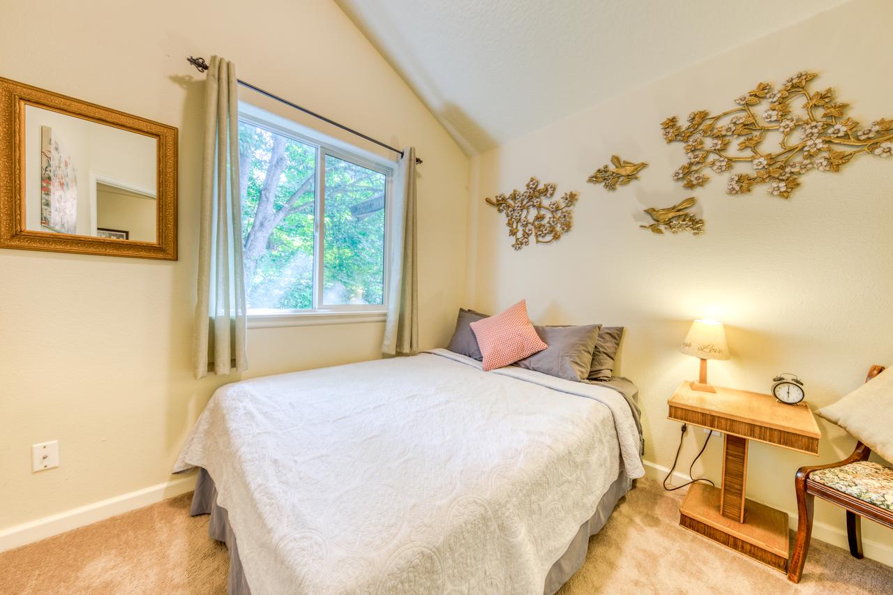 Troutdale Escape - 3 Bed 3 Bath Vacation Home In Troutdale - thumb 27