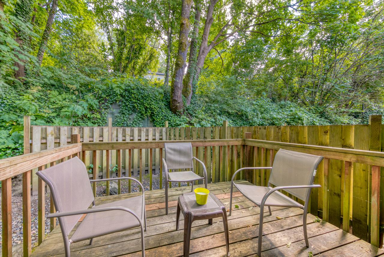 Troutdale Escape - 3 Bed 3 Bath Vacation Home In Troutdale - thumb 2