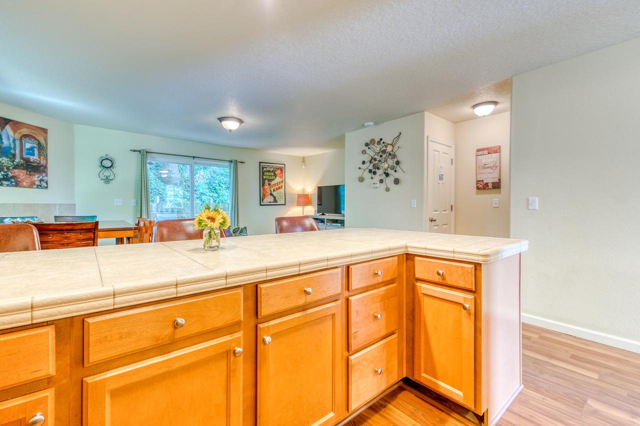 Troutdale Escape - 3 Bed 3 Bath Vacation Home In Troutdale - thumb 13