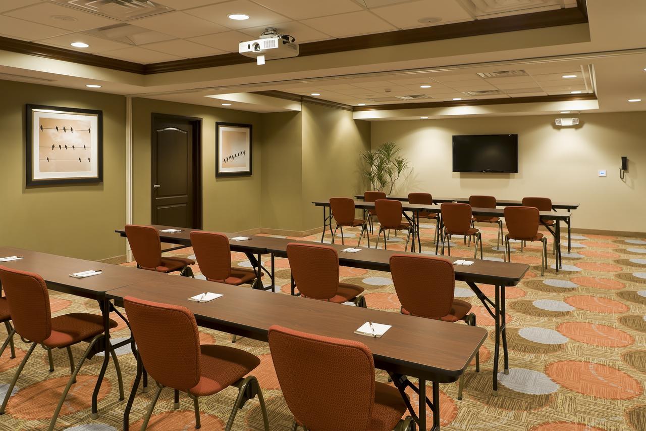 Staybridge Suites Montgomeryville - thumb 8