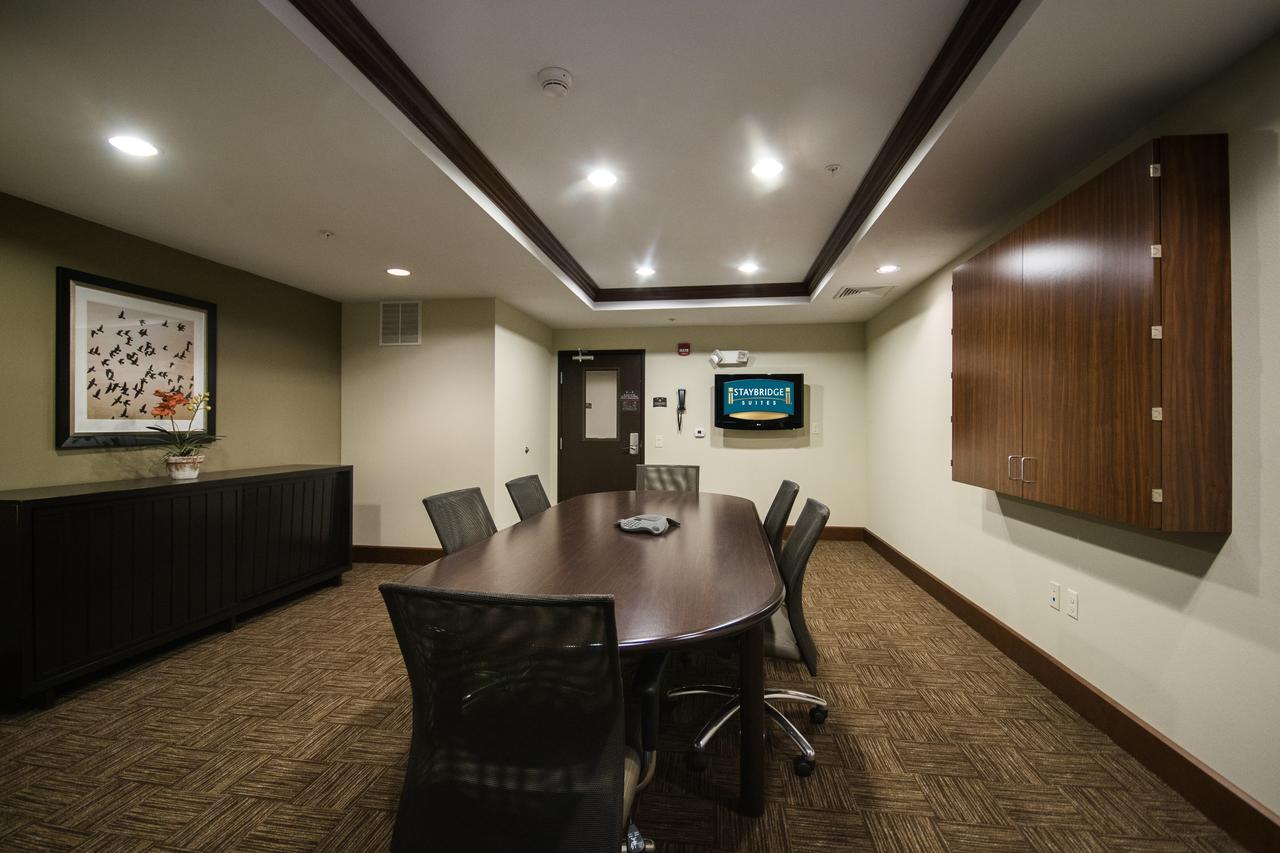 Staybridge Suites Montgomeryville - thumb 11