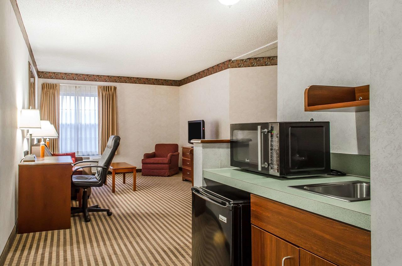 Comfort Suites Near Penn State - thumb 28