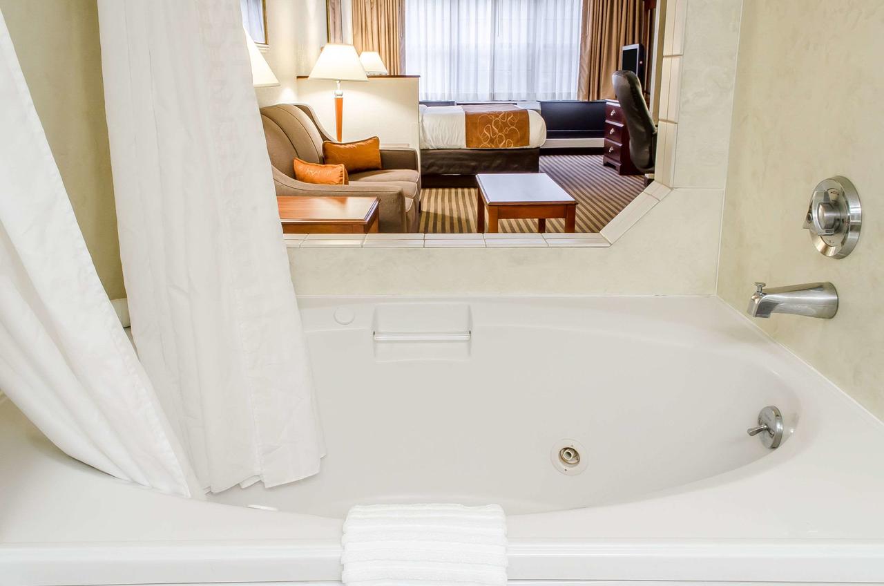 Comfort Suites Near Penn State - thumb 12