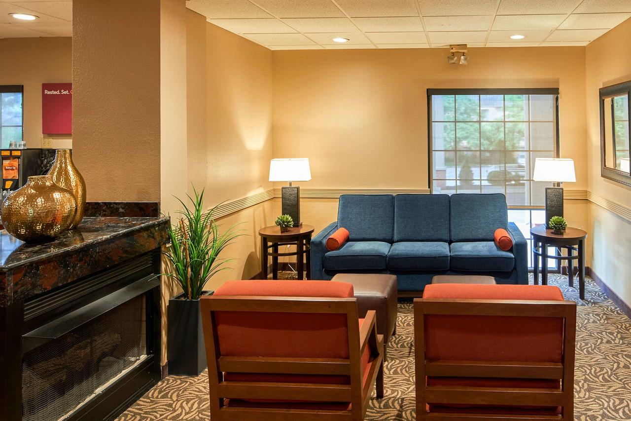 Comfort Suites Near Penn State - thumb 1