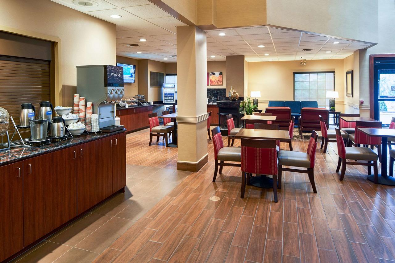 Comfort Suites Near Penn State - thumb 14