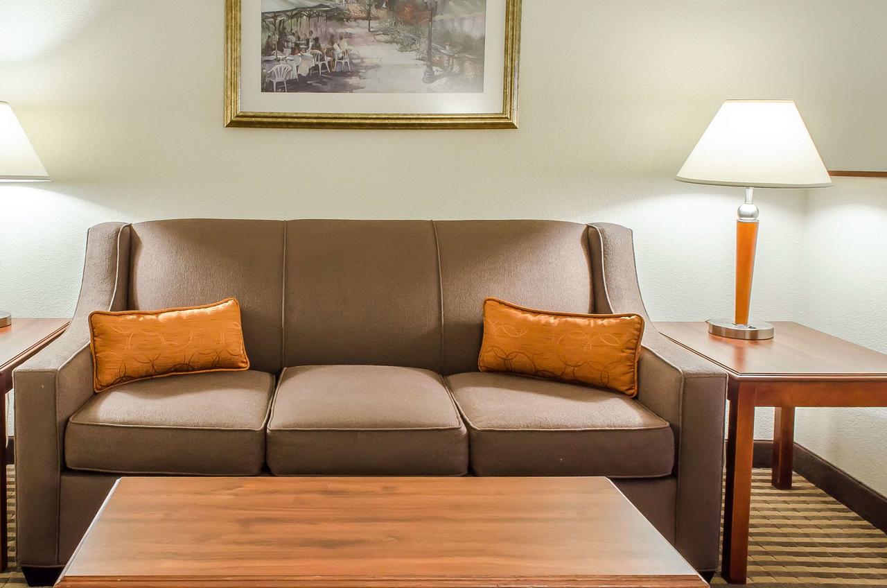 Comfort Suites Near Penn State - thumb 8