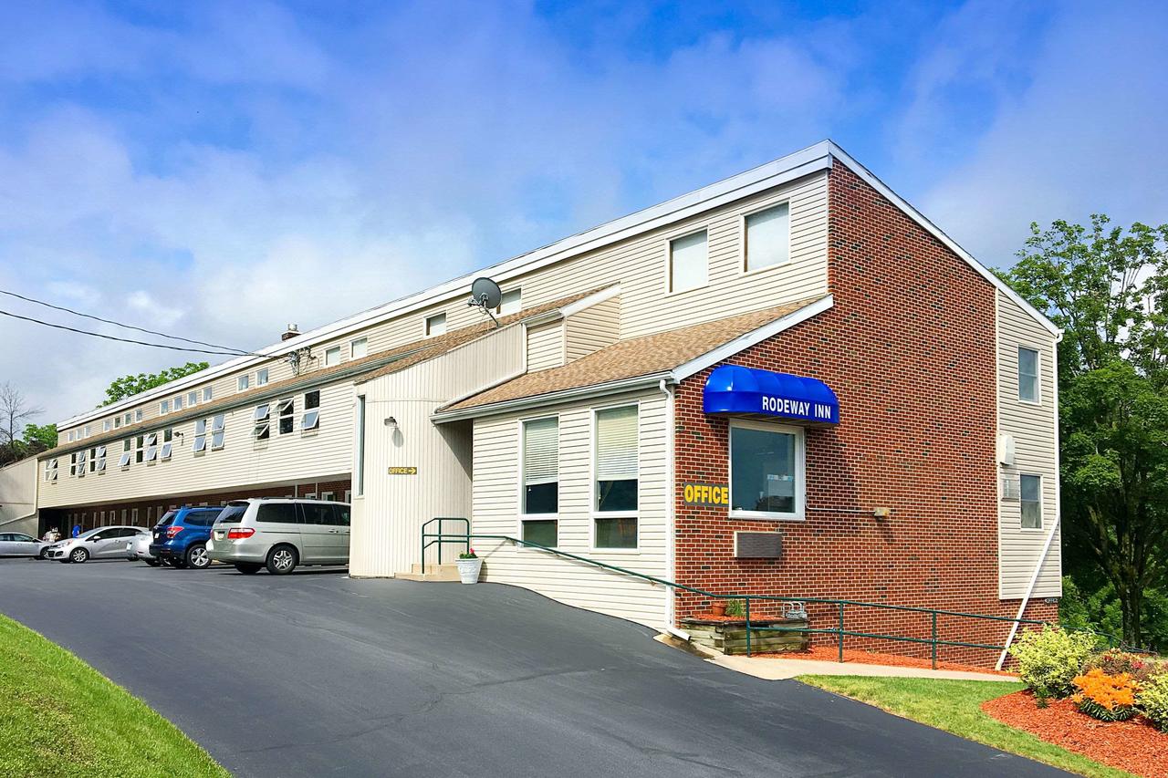 Rodeway Inn State College - Near University - thumb 0