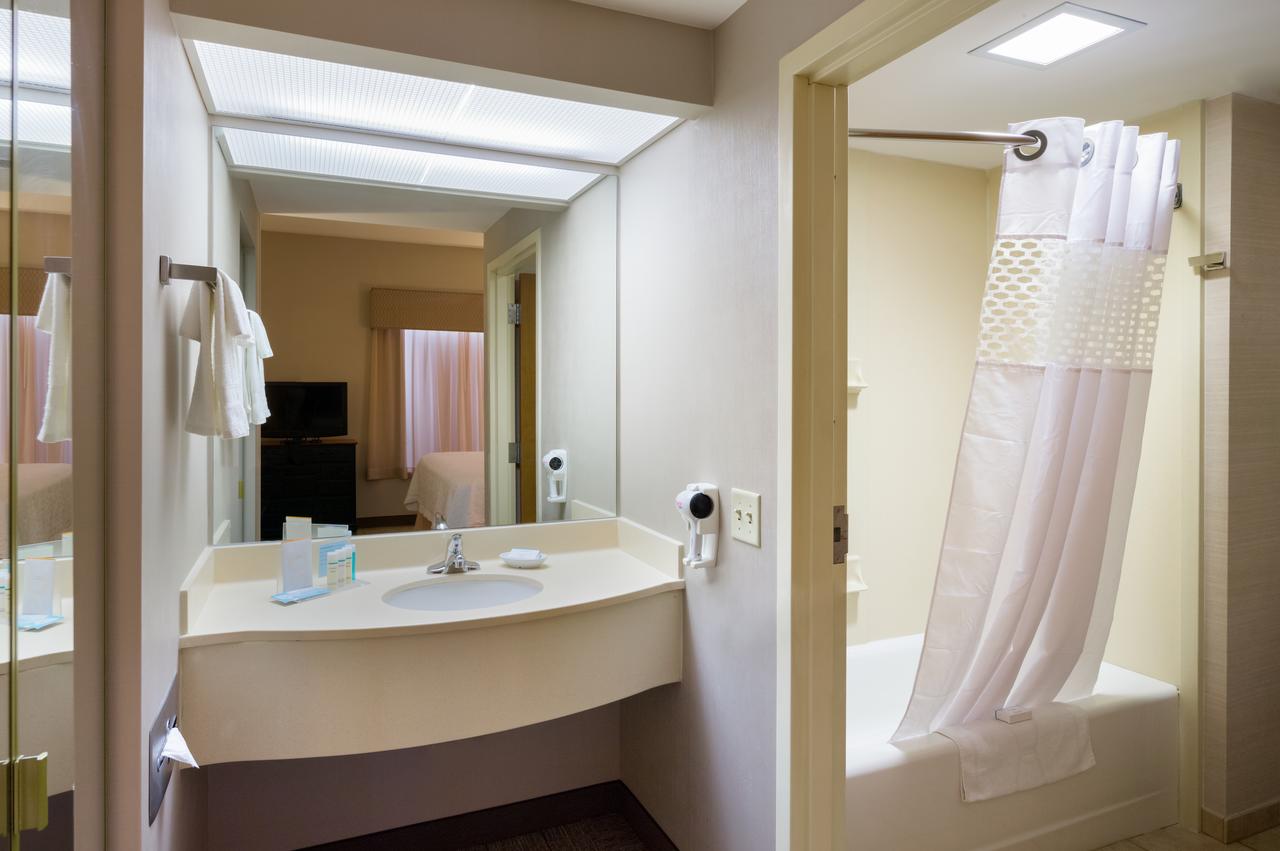 Hampton Inn & Suites State College At Williamsburg Square - thumb 13