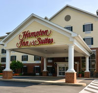 Hampton Inn  Suites State College at Williamsburg Square - Accommodation Rooms