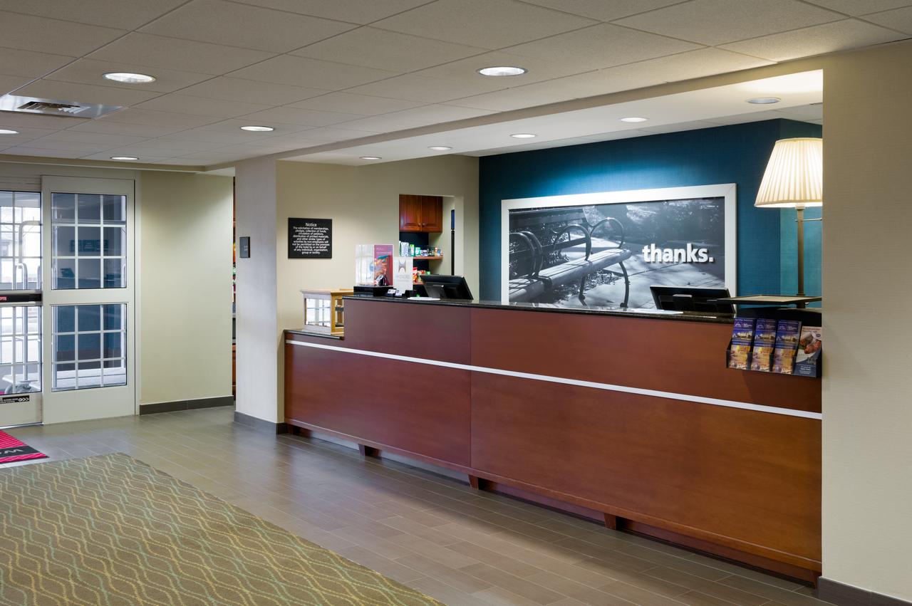 Hampton Inn & Suites State College At Williamsburg Square - thumb 1
