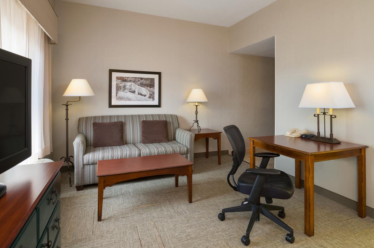 Hampton Inn & Suites State College At Williamsburg Square - thumb 9