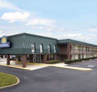 Days Inn by Wyndham Seneca - Accommodation Rooms