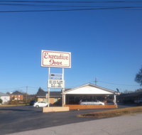 Executive Inn of Seneca - Accommodation Rooms