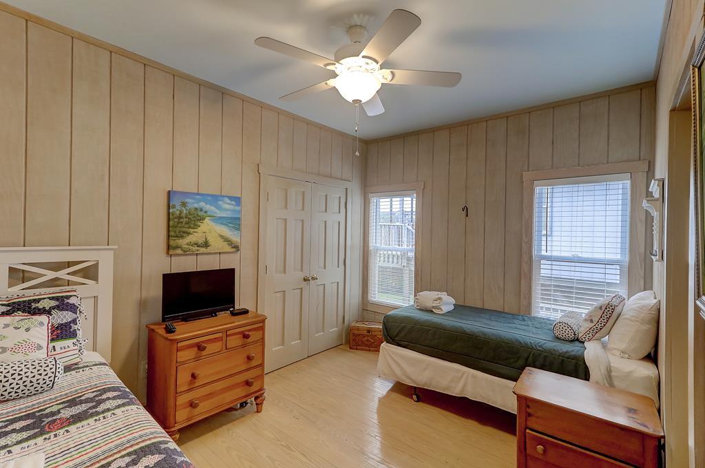 1027 West Ashley Home - thumb 22