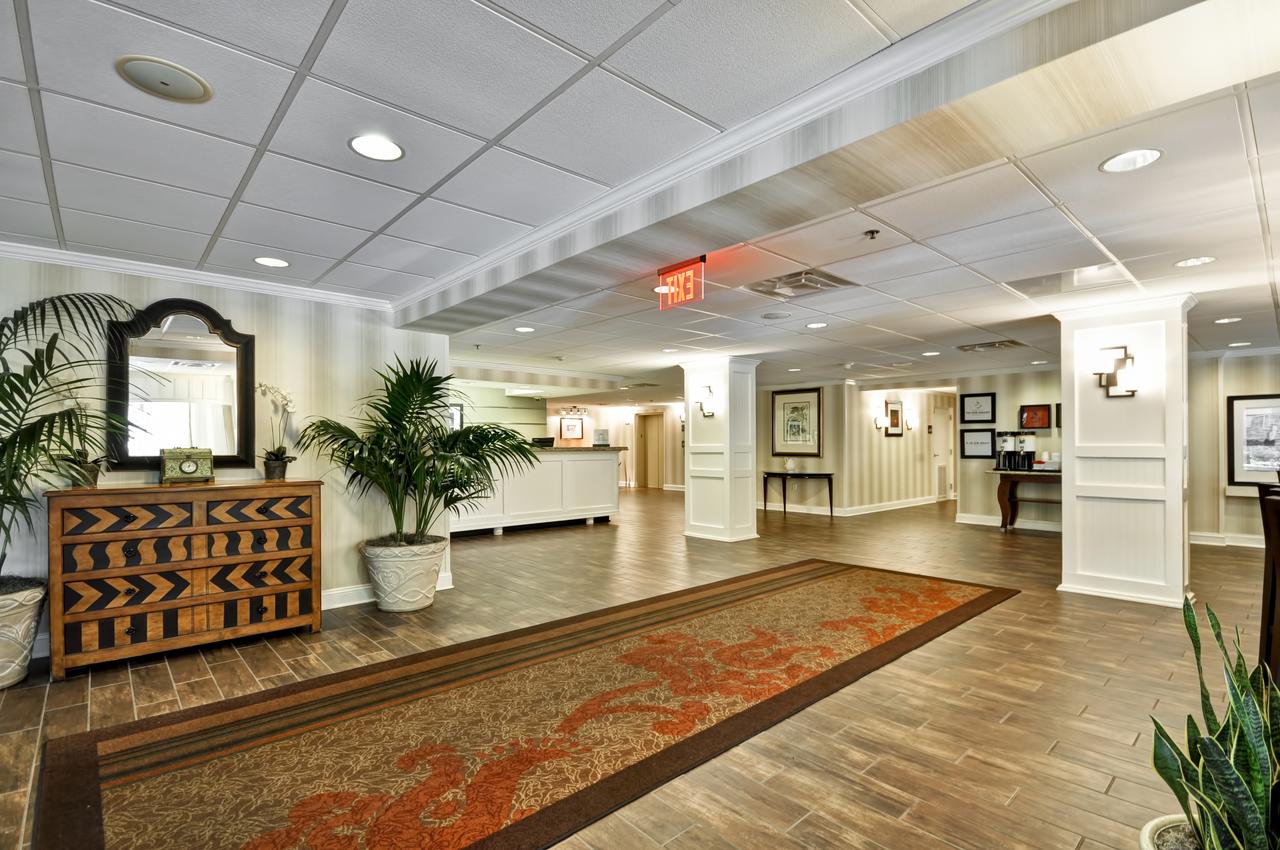 Hampton Inn Patriots Point - thumb 21