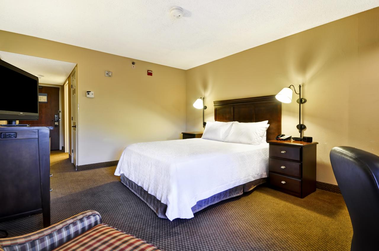 Hampton Inn Patriots Point - thumb 2