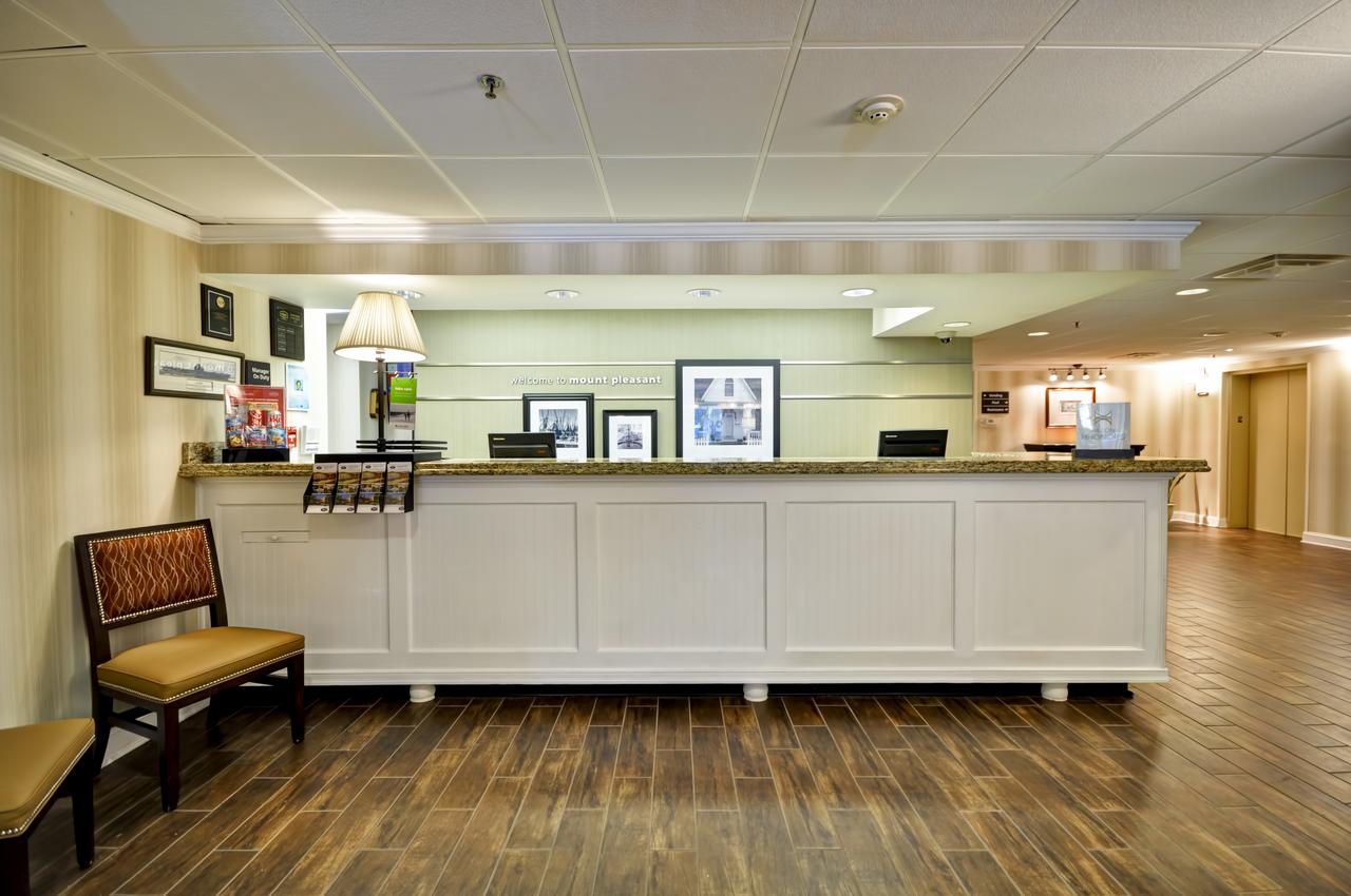 Hampton Inn Patriots Point - thumb 23