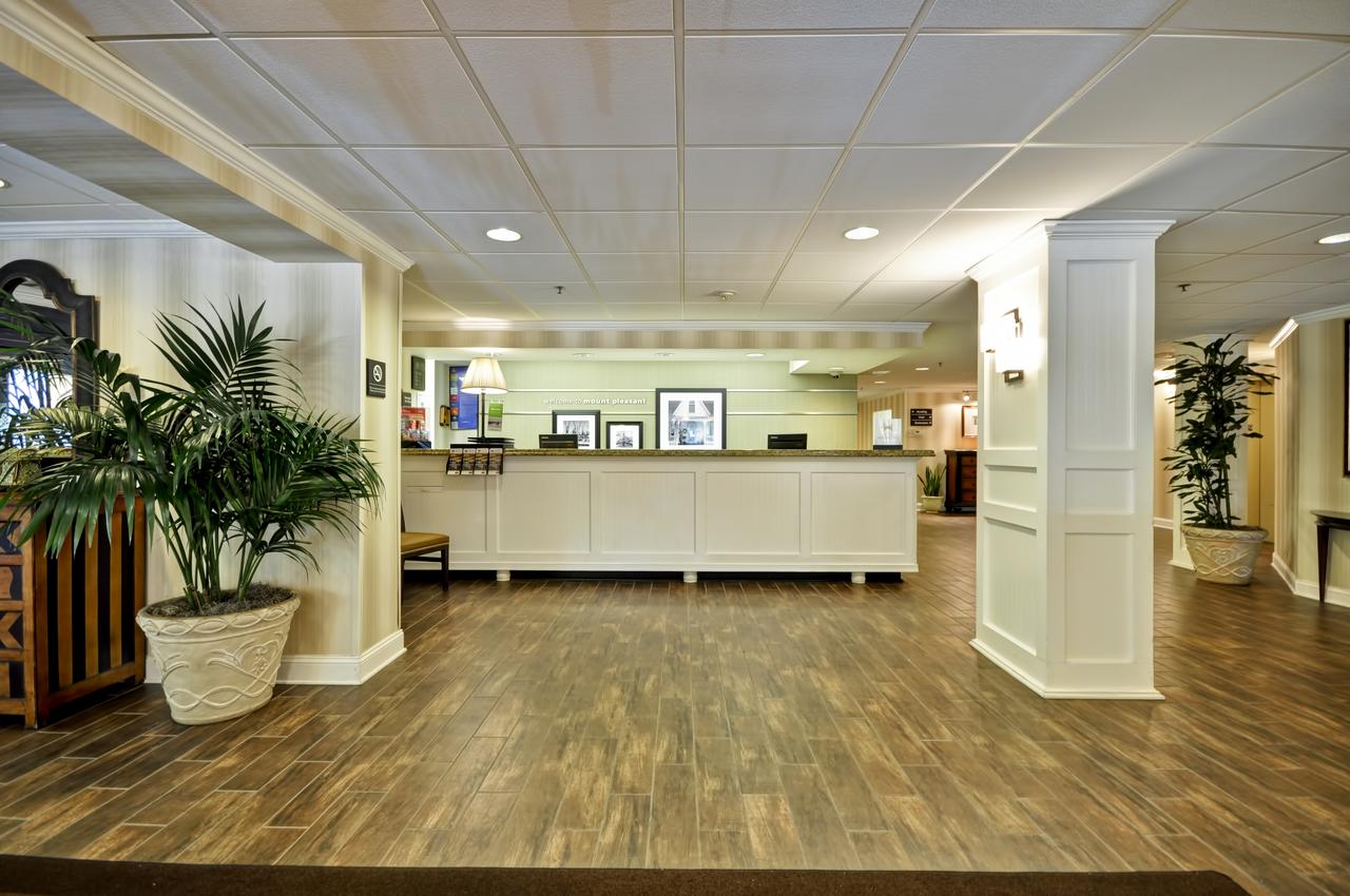 Hampton Inn Patriots Point - thumb 24